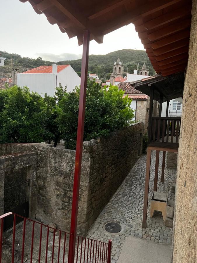 Casa Da Vila - Apartamento Duplex Alpedrinha エクステリア 写真