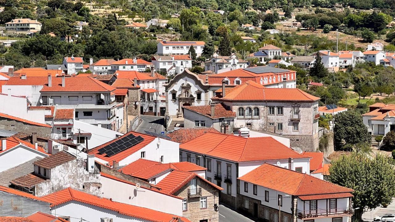 Casa Da Vila - Apartamento Duplex Alpedrinha エクステリア 写真