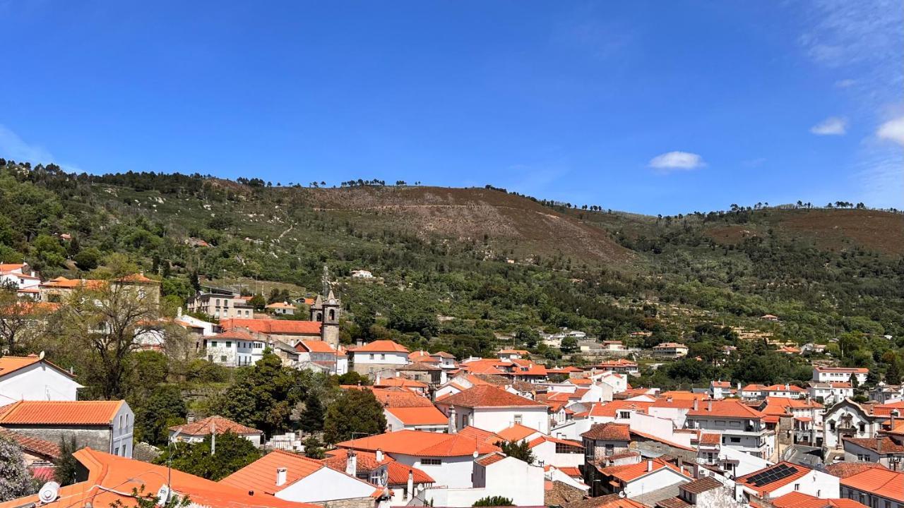 Casa Da Vila - Apartamento Duplex Alpedrinha エクステリア 写真