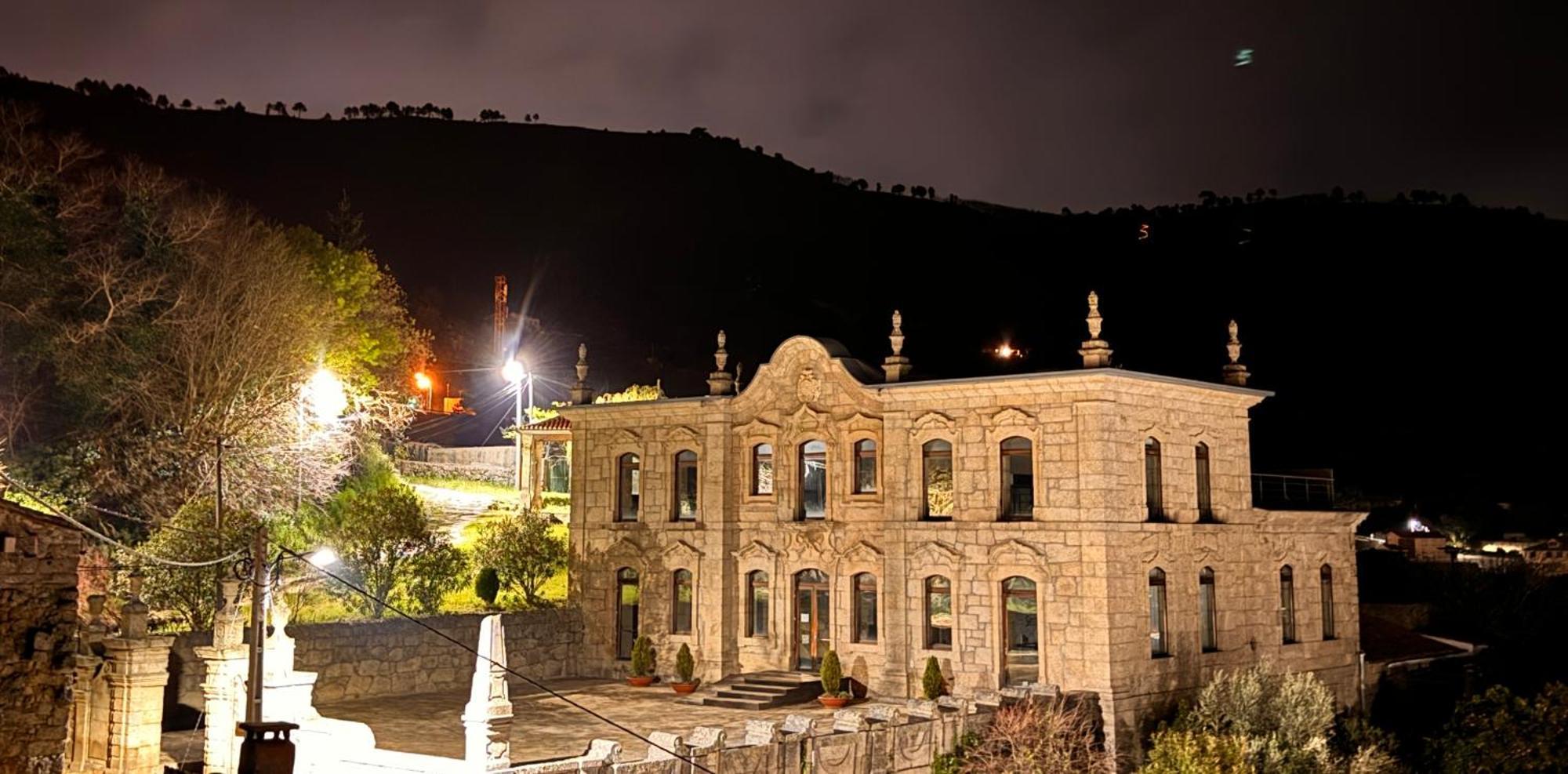 Casa Da Vila - Apartamento Duplex Alpedrinha エクステリア 写真