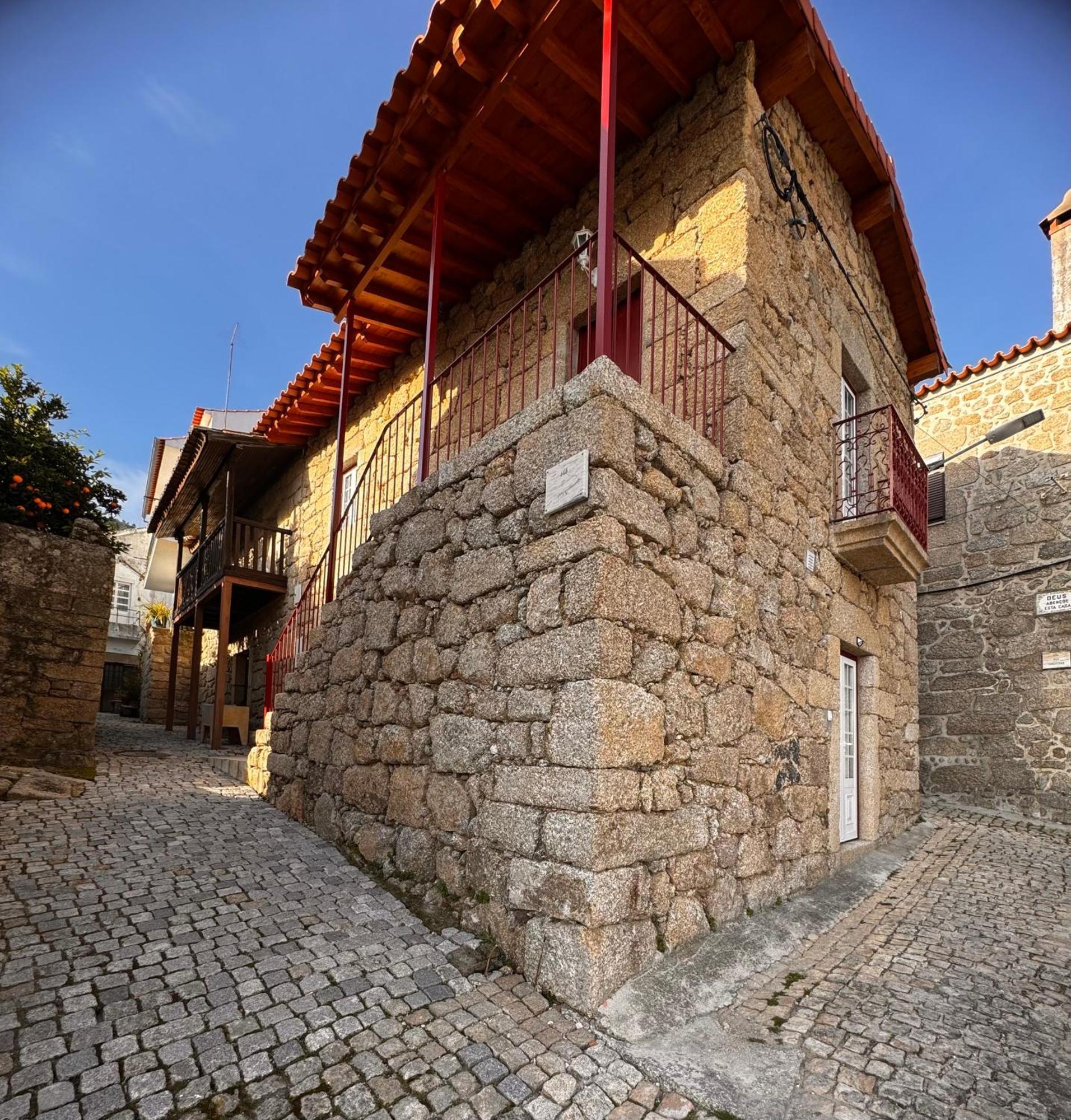 Casa Da Vila - Apartamento Duplex Alpedrinha エクステリア 写真